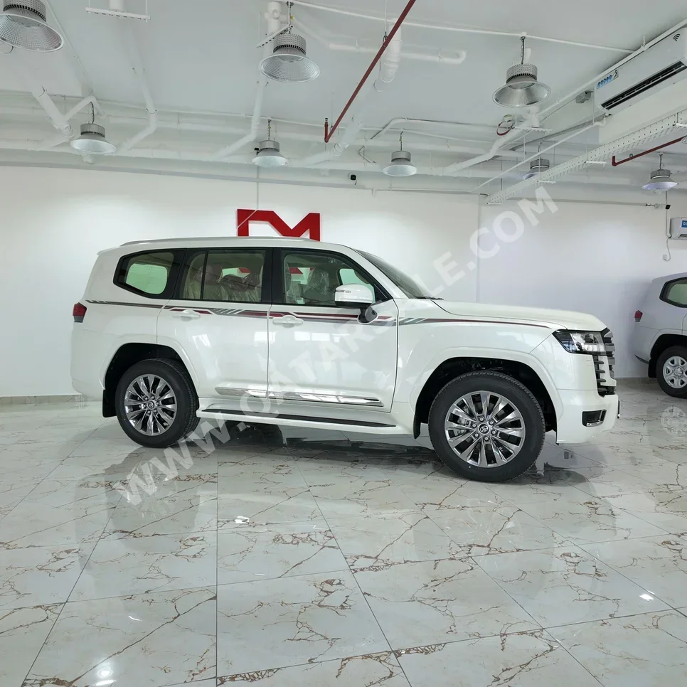 Toyota  Land Cruiser  GXR Twin Turbo  2025  Automatic  0 Km  6 Cylinder  Four Wheel Drive (4WD)  SUV  White  With Warranty