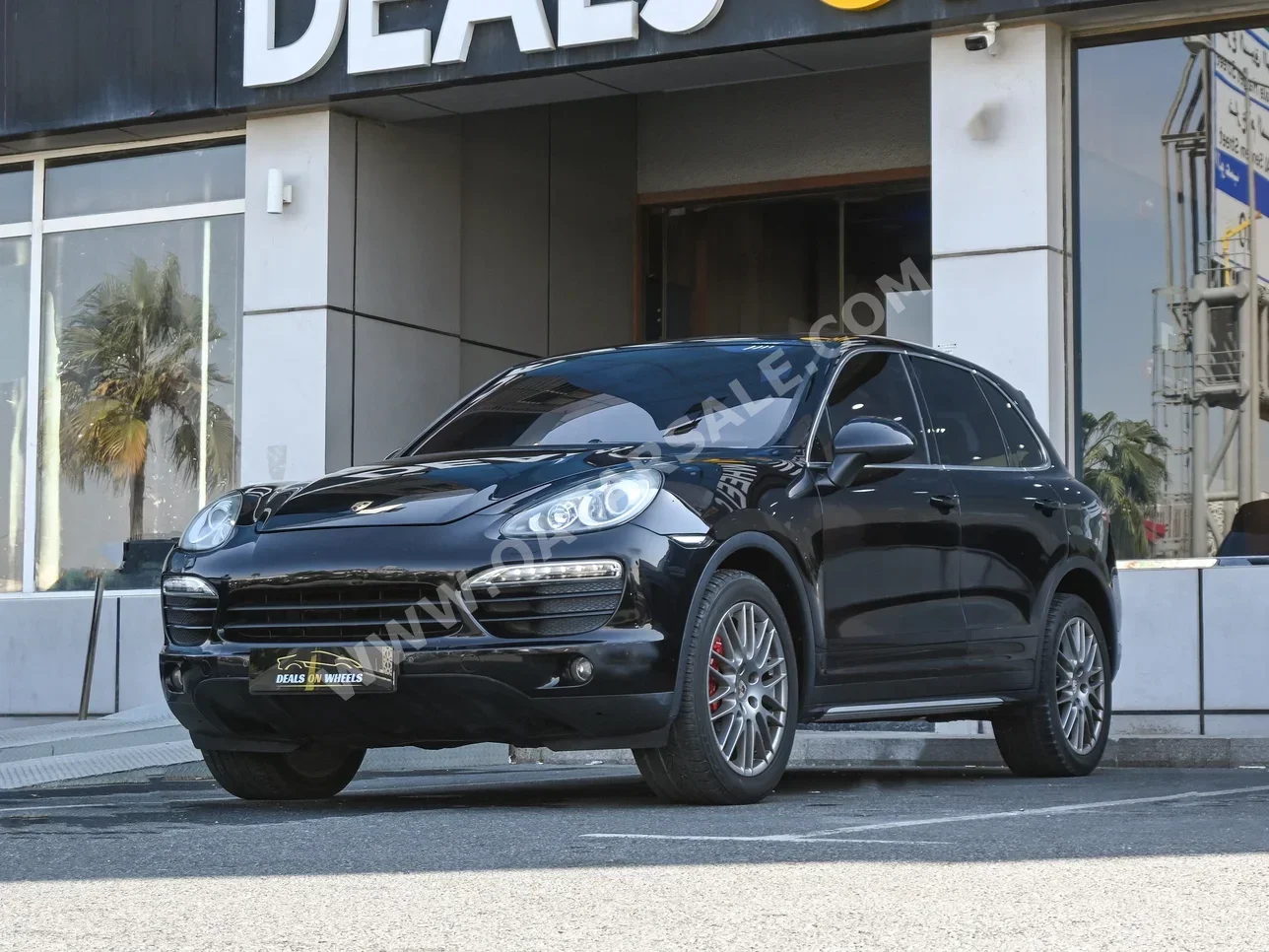 بورش  كيان  اس  2011  اوتوماتيك  191,000 كم  6 سلندر  دفع رباعي  اس يو في  أسود