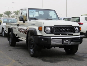 تويوتا  لاند كروزر  ال اكس  2025  عادي  0 كم  6 سلندر  دفع رباعي  بيكب  أبيض  تحت الضمان