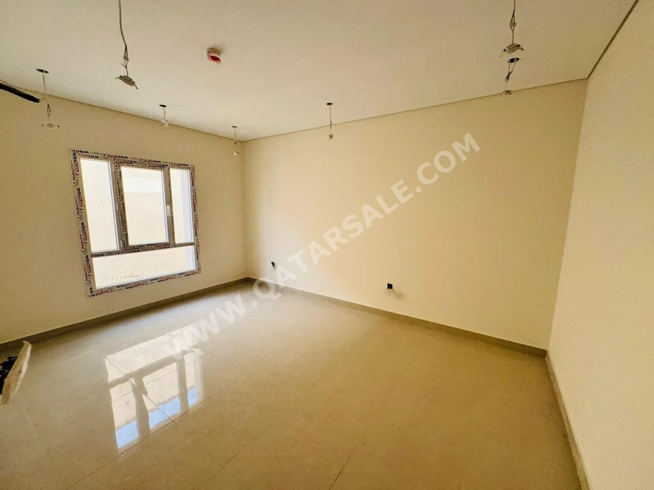 Buildings, Towers & Compounds - Family Residential  - Doha  - Old Airport  For Sale