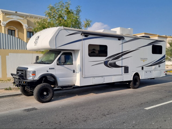 Caravan - 2023  - White  -Made in United States of America(USA)  - 15,000 Km