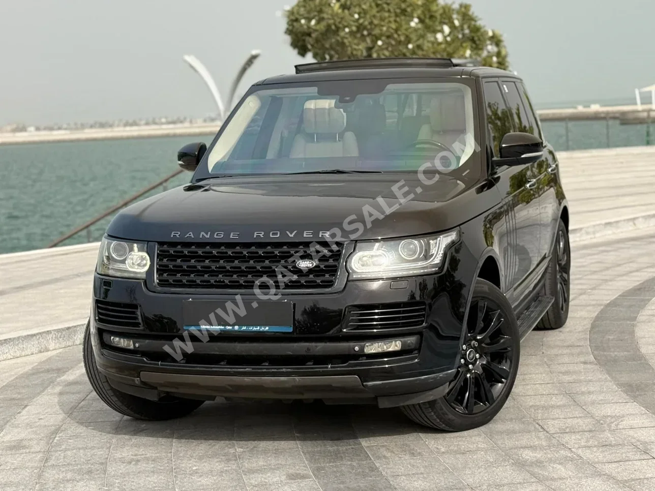 لاند روفر  رنج روفر  فوج اس اي سوبر تشارجر  2013  اوتوماتيك  143,000 كم  8 سلندر  دفع رباعي  اس يو في  أسود
