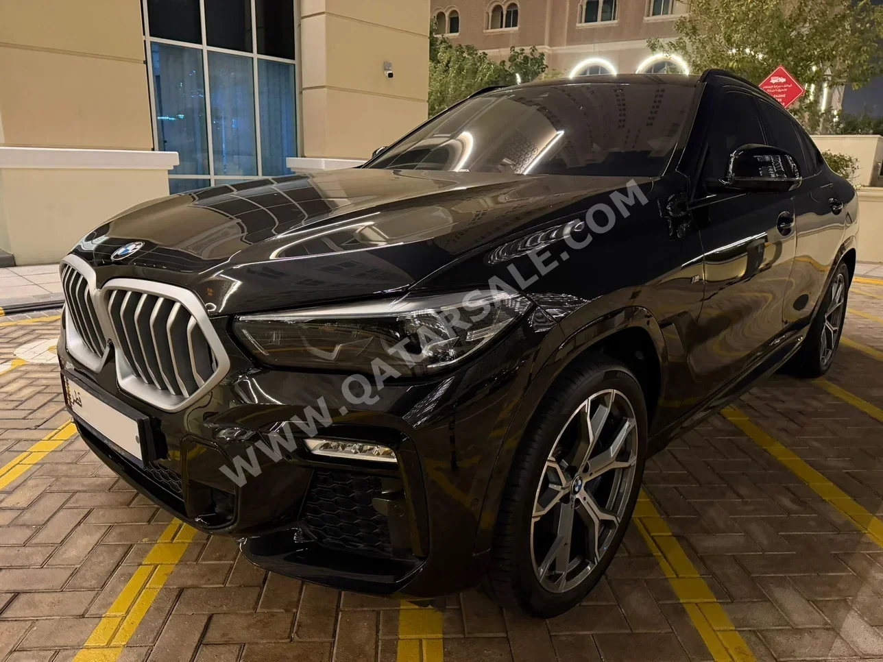 بي ام دبليو  الفئة - اكس  اكس 6  2021  اوتوماتيك  105,000 كم  6 سلندر  دفع رباعي  اس يو في  أسود  تحت الضمان