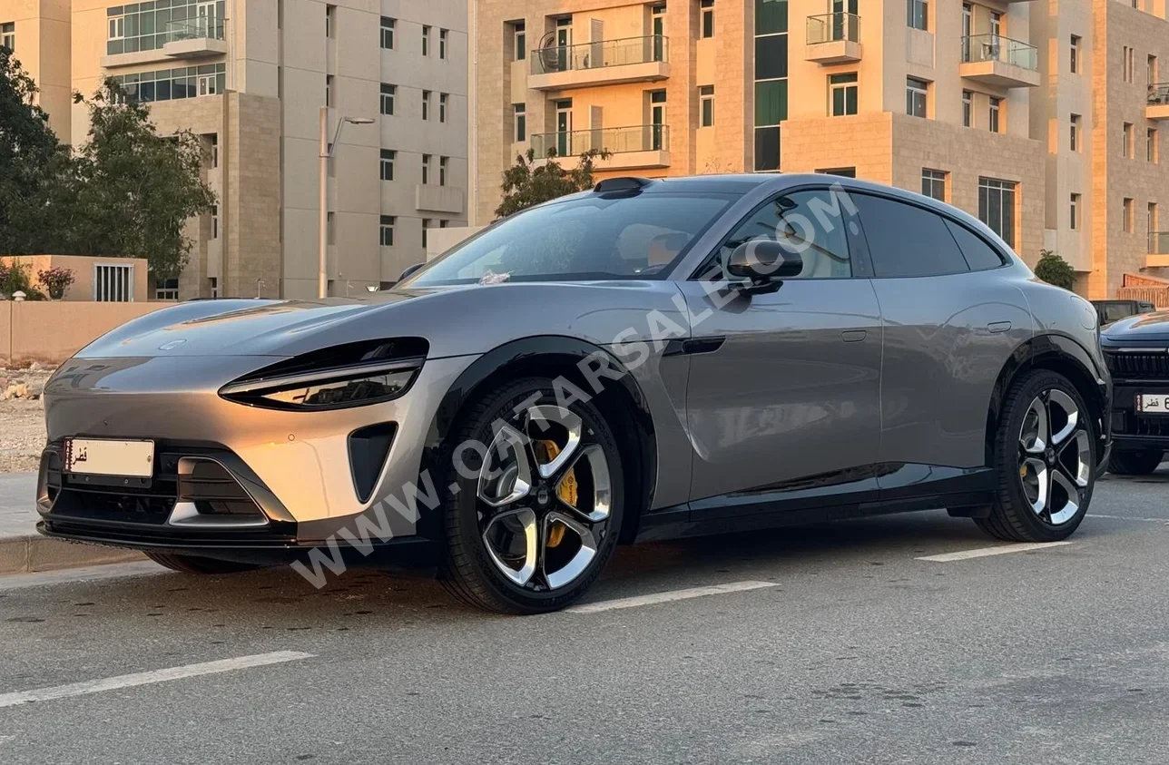 شاومي  واي يو 7  ماكس  2026  اوتوماتيك  0 كم  0 سلندر  دفع خلفي  سيدان  رمادي