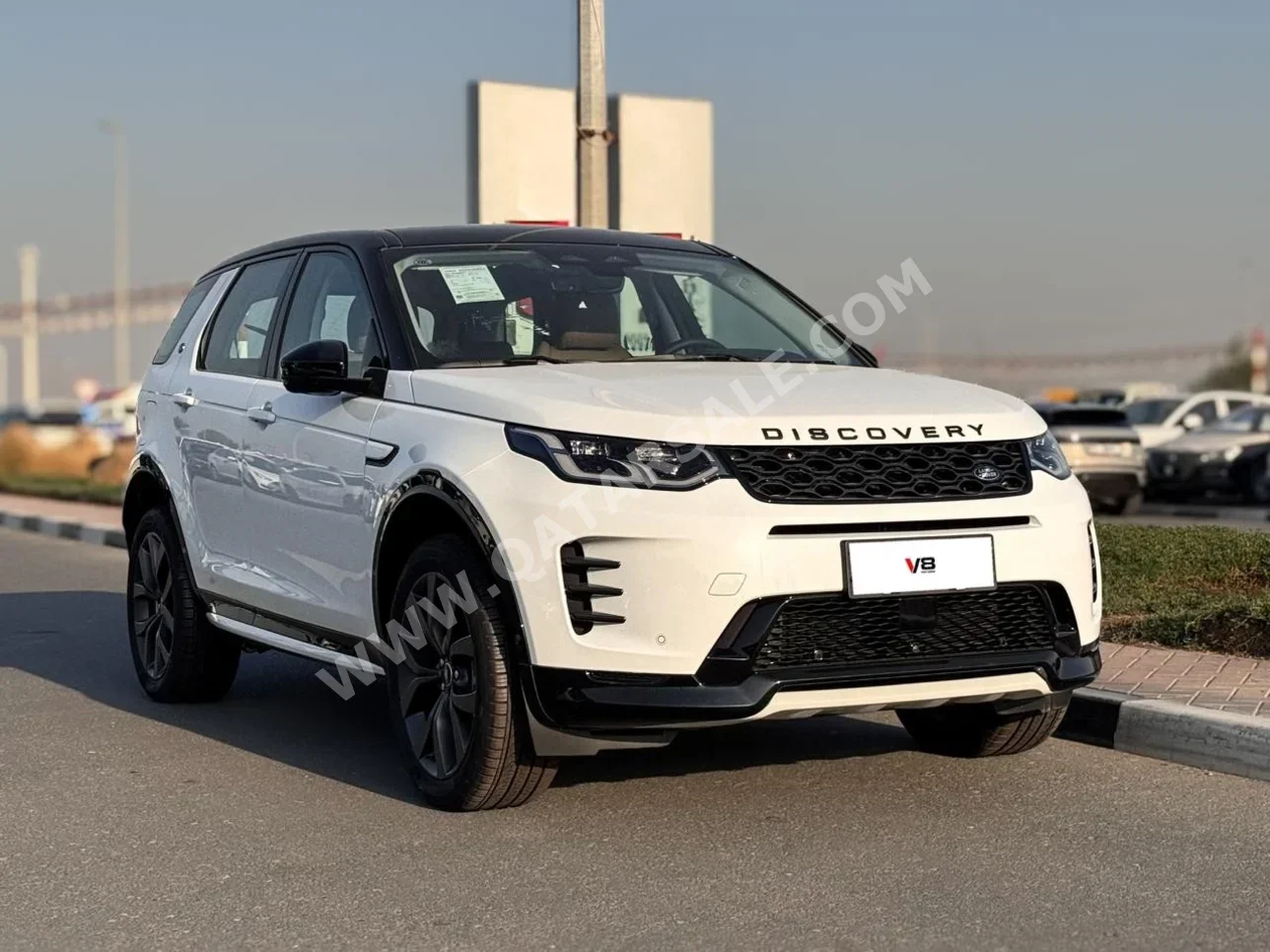 لاند روفر  ديسكفري  سبورت أج اس اي  2025  اوتوماتيك  0 كم  4 سلندر  دفع كلي مستمر  اس يو في  أبيض