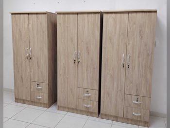 خزائن ودواليب الملابس والزينة - دوحة فيرنيتشر  - خزائن  - اللون البيج