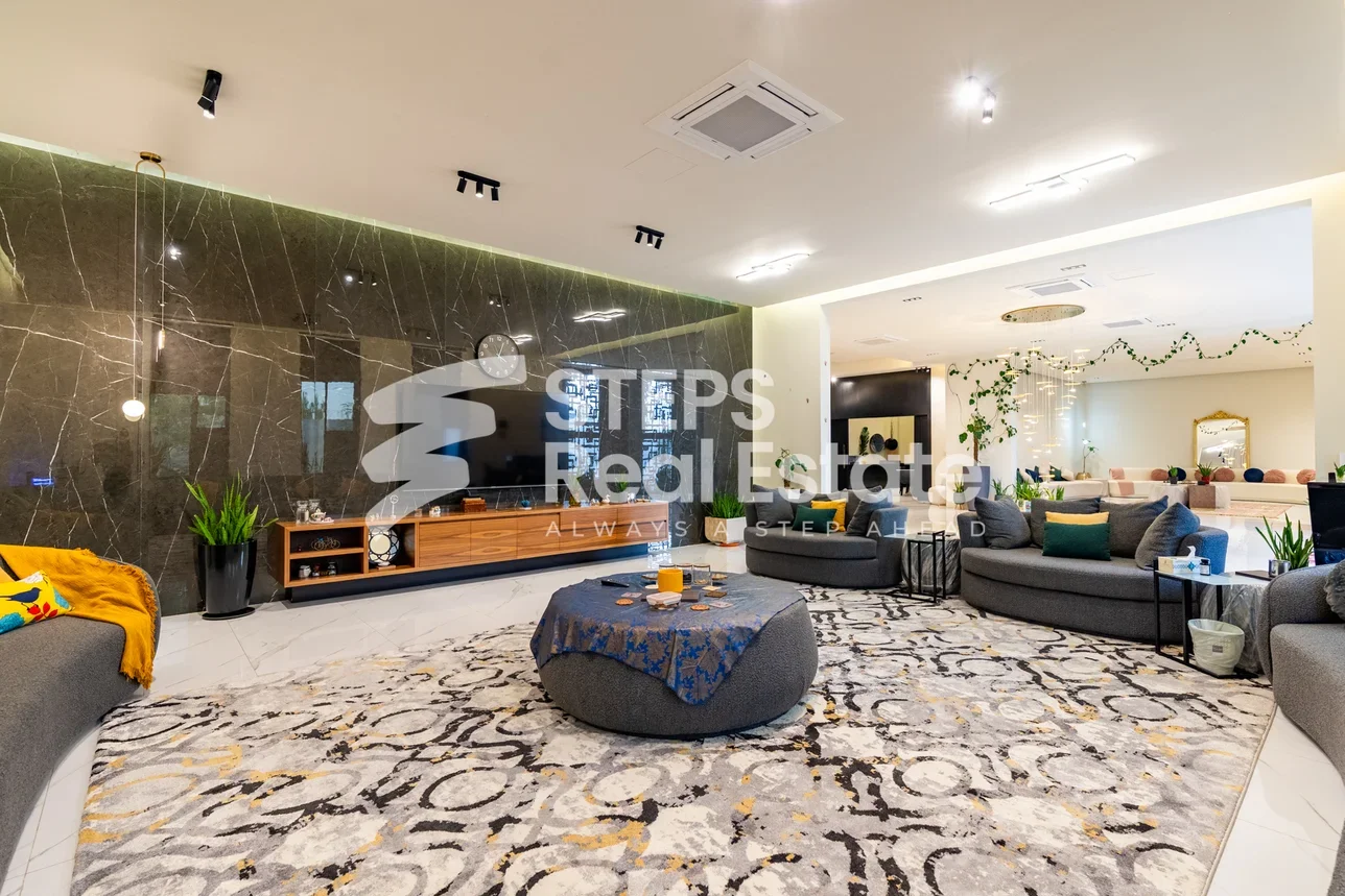 سكن عائلي  - مفروشة بالكامل  - الريان  - عين خالد  - 11 غرف نوم