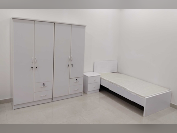 أطقم غرف نوم - لايف ستايل  - طقم مكون من 3 قطع  - أبيض