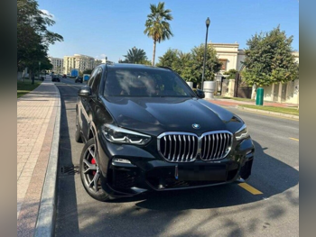 بي ام دبليو  الفئة - اكس  اكس 5 40 اي  2021  اوتوماتيك  64,000 كم  6 سلندر  دفع كلي مستمر  اس يو في  أسود  تحت الضمان