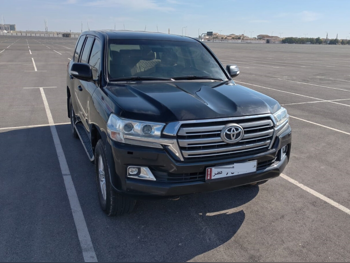 Toyota  Land Cruiser  GXR  2018  Automatic  168,000 Km  6 Cylinder  Four Wheel Drive (4WD)  SUV  Black