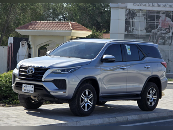 Toyota  Fortuner  2025  Automatic  6,000 Km  4 Cylinder  Four Wheel Drive (4WD)  SUV  Silver  With Warranty