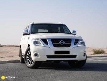 نيسان  باترول  بلاتنيوم  2014  اوتوماتيك  139,000 كم  8 سلندر  دفع رباعي  اس يو في  أبيض