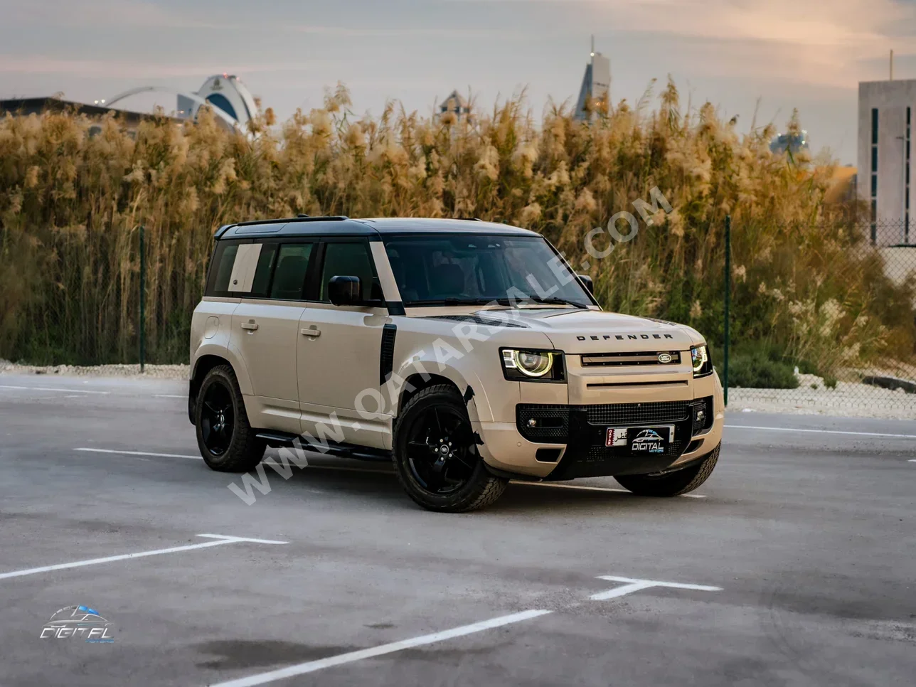 Land Rover  Defender  110 HSE  2020  Automatic  121,000 Km  6 Cylinder  Four Wheel Drive (4WD)  SUV  Beige