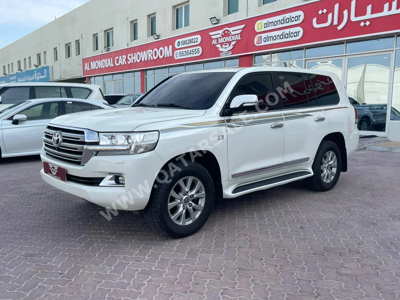 Toyota  Land Cruiser  VXR  2018  Automatic  248,000 Km  8 Cylinder  Four Wheel Drive (4WD)  SUV  White