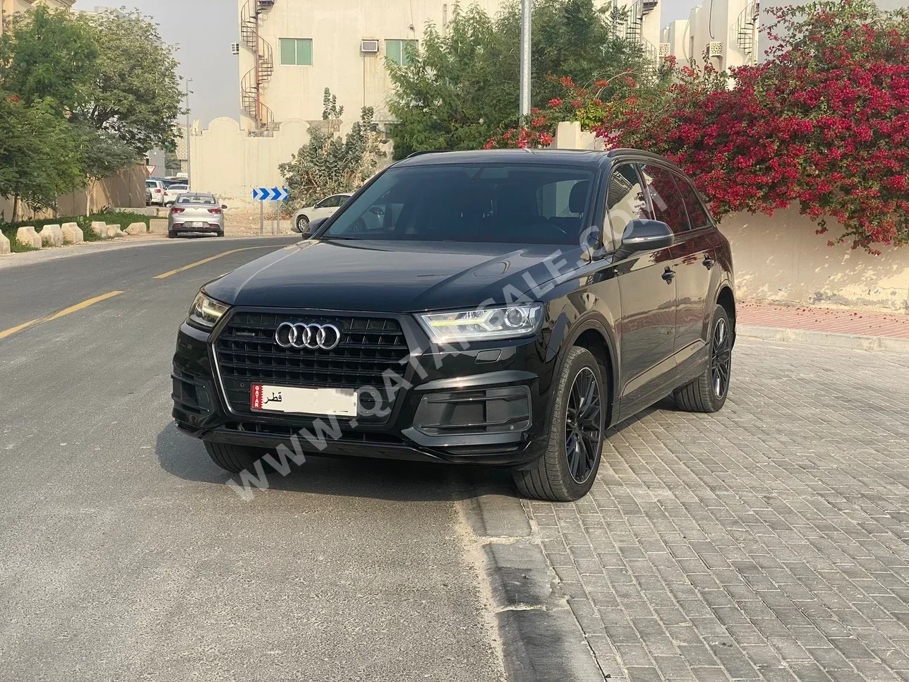 Audi  Q7  45 TFSI Quattro  2018  Automatic  105,000 Km  8 Cylinder  All Wheel Drive (AWD)  SUV  Black