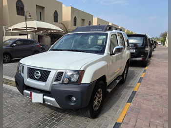 Nissan  Xterra  SE  2015  Automatic  121,000 Km  6 Cylinder  Four Wheel Drive (4WD)  SUV  White