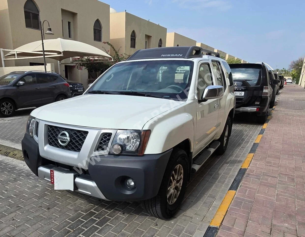 Nissan  Xterra  SE  2015  Automatic  121,000 Km  6 Cylinder  Four Wheel Drive (4WD)  SUV  White