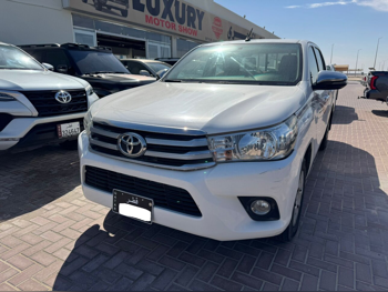 Toyota  Hilux  2020  Automatic  135,000 Km  4 Cylinder  Rear Wheel Drive (RWD)  Pick Up  White