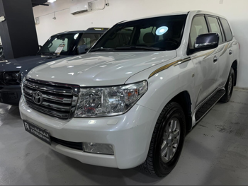 Toyota  Land Cruiser  GXR  2011  Automatic  184,000 Km  8 Cylinder  Four Wheel Drive (4WD)  SUV  White