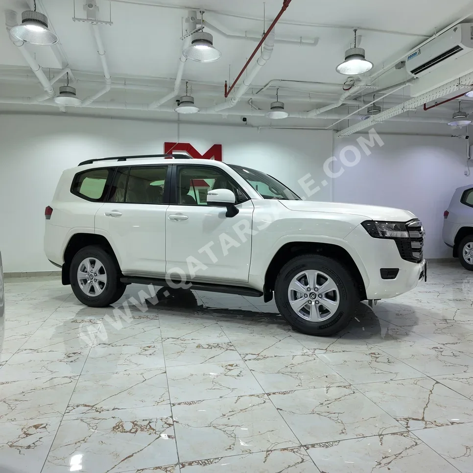 Toyota  Land Cruiser  GXR  2025  Automatic  0 Km  6 Cylinder  Four Wheel Drive (4WD)  SUV  White  With Warranty