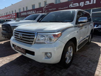 Toyota  Land Cruiser  VXR  2014  Automatic  250,000 Km  8 Cylinder  Four Wheel Drive (4WD)  SUV  White