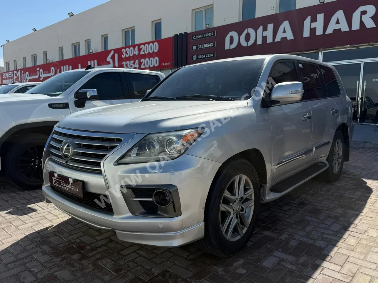 Lexus  LX  570  2013  Automatic  406,000 Km  8 Cylinder  Four Wheel Drive (4WD)  SUV  Silver