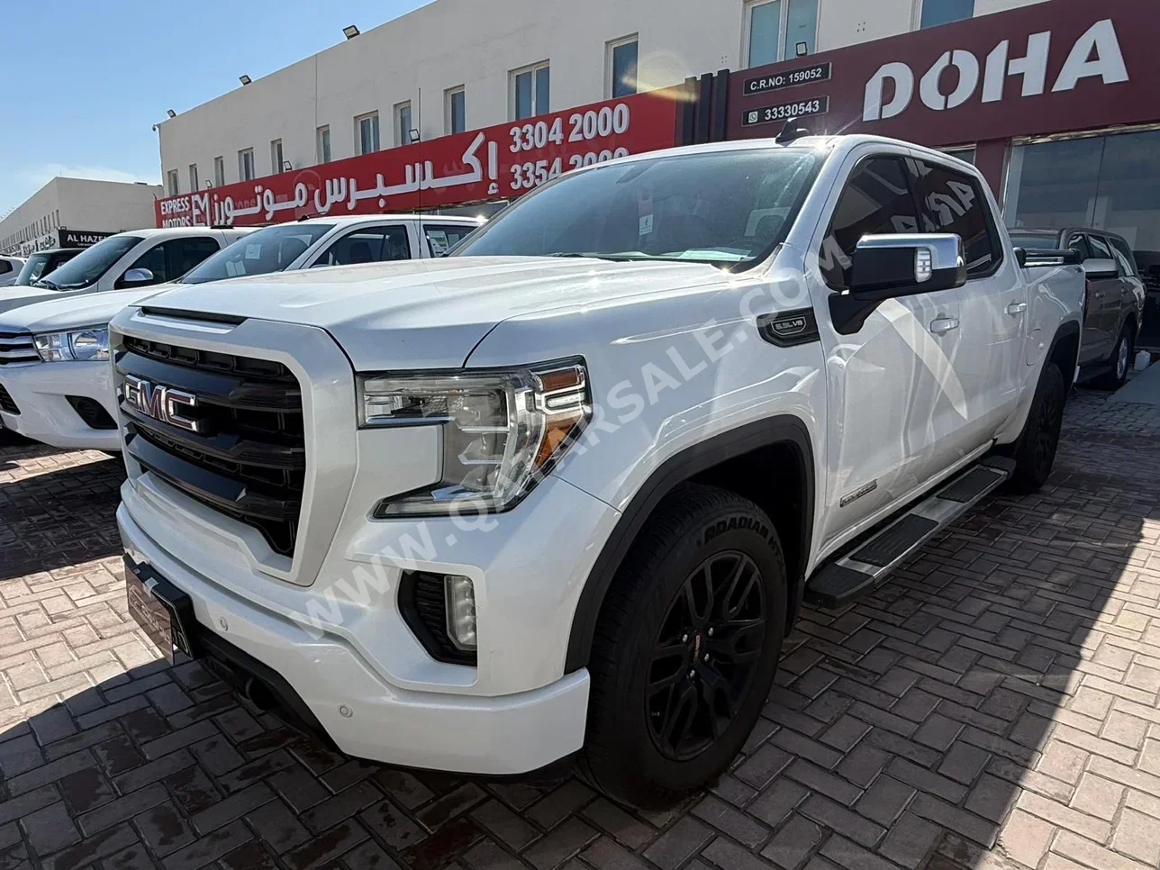 جي ام سي  سييرا  اس ال اي  2021  اوتوماتيك  322,000 كم  8 سلندر  دفع رباعي  بيكب  أبيض