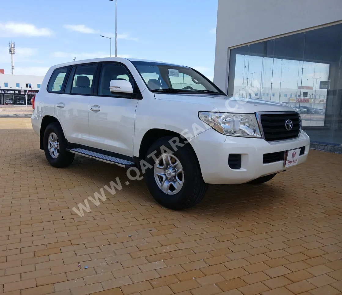 Toyota  Land Cruiser  G  2014  Automatic  295,000 Km  6 Cylinder  Four Wheel Drive (4WD)  SUV  White