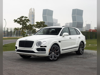 Bentley  Bentayga  2020  Automatic  83,000 Km  8 Cylinder  Four Wheel Drive (4WD)  SUV  White