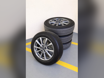 العجلات والجنوط (الرنقات) يوكوهاما صنع في اليابان \  4 مواسم  17"