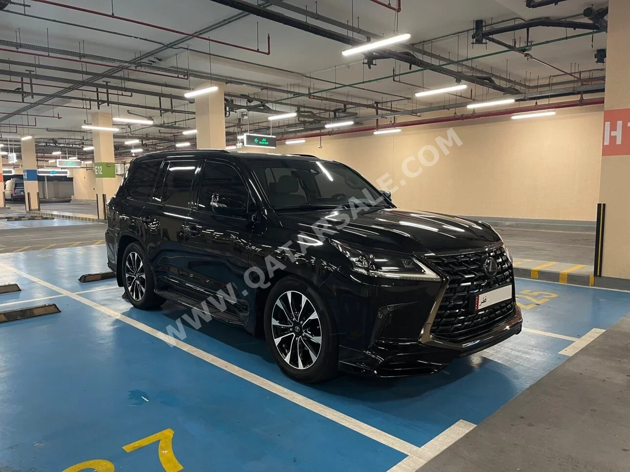 Lexus  LX  570 S Black Edition  2021  Automatic  113,000 Km  8 Cylinder  Four Wheel Drive (4WD)  SUV  Black