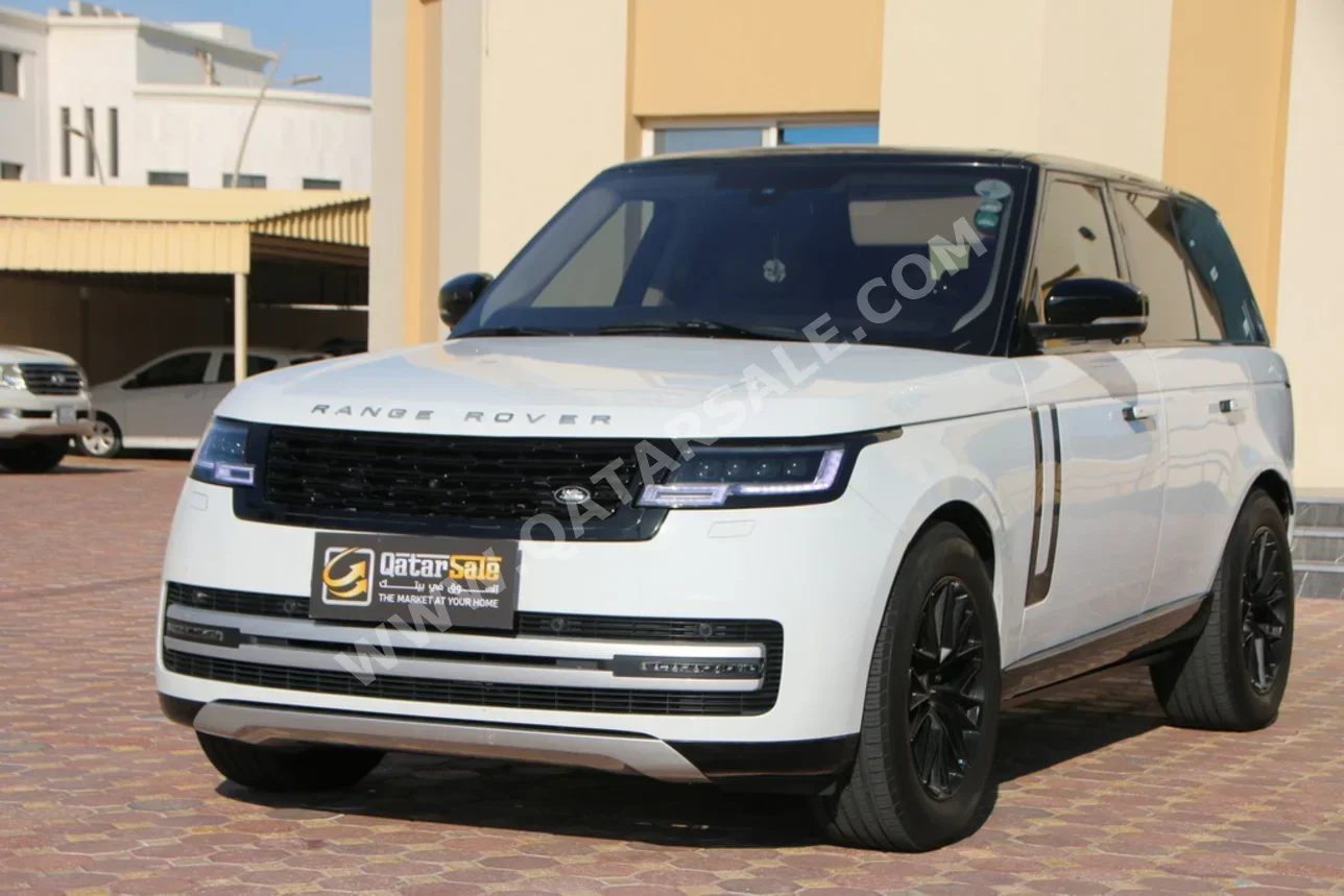 Land Rover  Range Rover  Vogue HSE  2016  Automatic  113,000 Km  8 Cylinder  Four Wheel Drive (4WD)  SUV  White