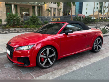 اودي  تي تي  أس  2023  اوتوماتيك  13,500 كم  4 سلندر  دفع كلي مستمر  كشف  أحمر