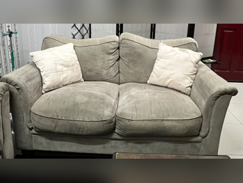 الأرائك والكنب والكراسي هوم سينتر  طقم كنب  - قماش  - اللون البيج