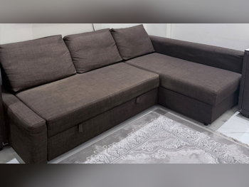 الأرائك والكنب والكراسي ايكيا  طقم كنب  - قماش  - بني