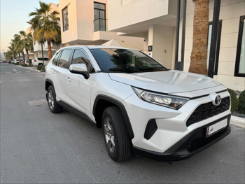 تويوتا  راف 4  2024  اوتوماتيك  22,925 كم  4 سلندر  دفع رباعي  اس يو في  أبيض  تحت الضمان