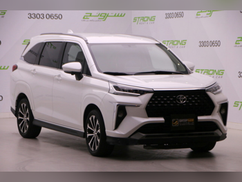 Toyota  Veloz  2024  Automatic  27,500 Km  4 Cylinder  Front Wheel Drive (FWD)  SUV  White  With Warranty