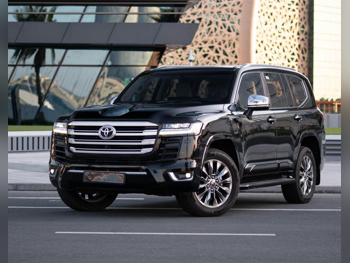Toyota  Land Cruiser  VX Twin Turbo  2023  Automatic  60,000 Km  6 Cylinder  Four Wheel Drive (4WD)  SUV  Black  With Warranty
