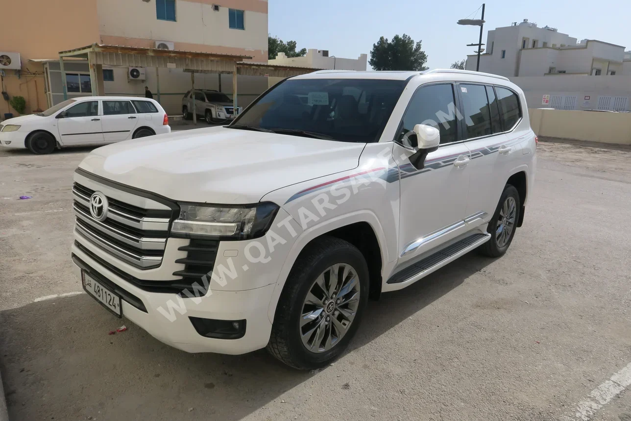 Toyota  Land Cruiser  GXR Twin Turbo  2023  Automatic  60,000 Km  6 Cylinder  Four Wheel Drive (4WD)  SUV  White  With Warranty