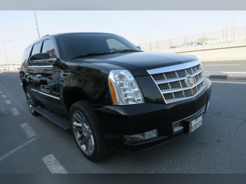 Cadillac  Escalade  2013  Automatic  362,000 Km  8 Cylinder  Four Wheel Drive (4WD)  SUV  Black