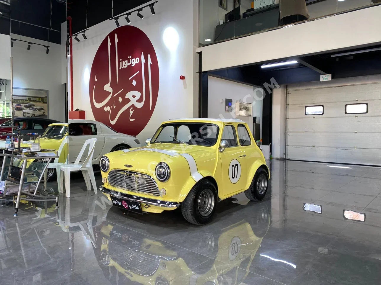 Mini  Cooper  1975  Automatic  70,000 Km  4 Cylinder  Front Wheel Drive (FWD)  Classic  Yellow