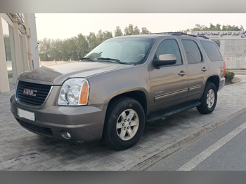GMC  Yukon  Elevation  2012  Automatic  330,000 Km  8 Cylinder  Four Wheel Drive (4WD)  SUV  Gold