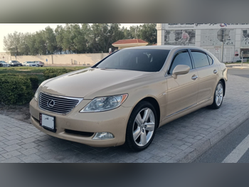 Lexus  LS  460 L  2008  Automatic  84,000 Km  8 Cylinder  Rear Wheel Drive (RWD)  Sedan  Gold