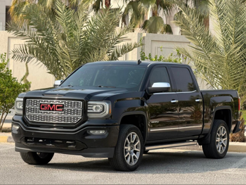GMC  Sierra  Denali  2017  Automatic  57,000 Km  8 Cylinder  Four Wheel Drive (4WD)  Pick Up  Black