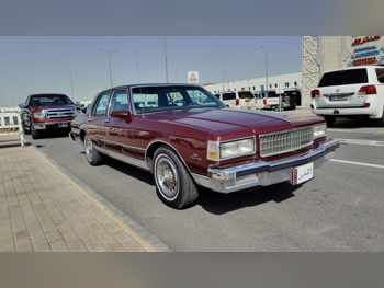 شفروليه  كابرس  1988  اوتوماتيك  98,000 كم  8 سلندر  دفع خلفي  كلاسك  عنابي