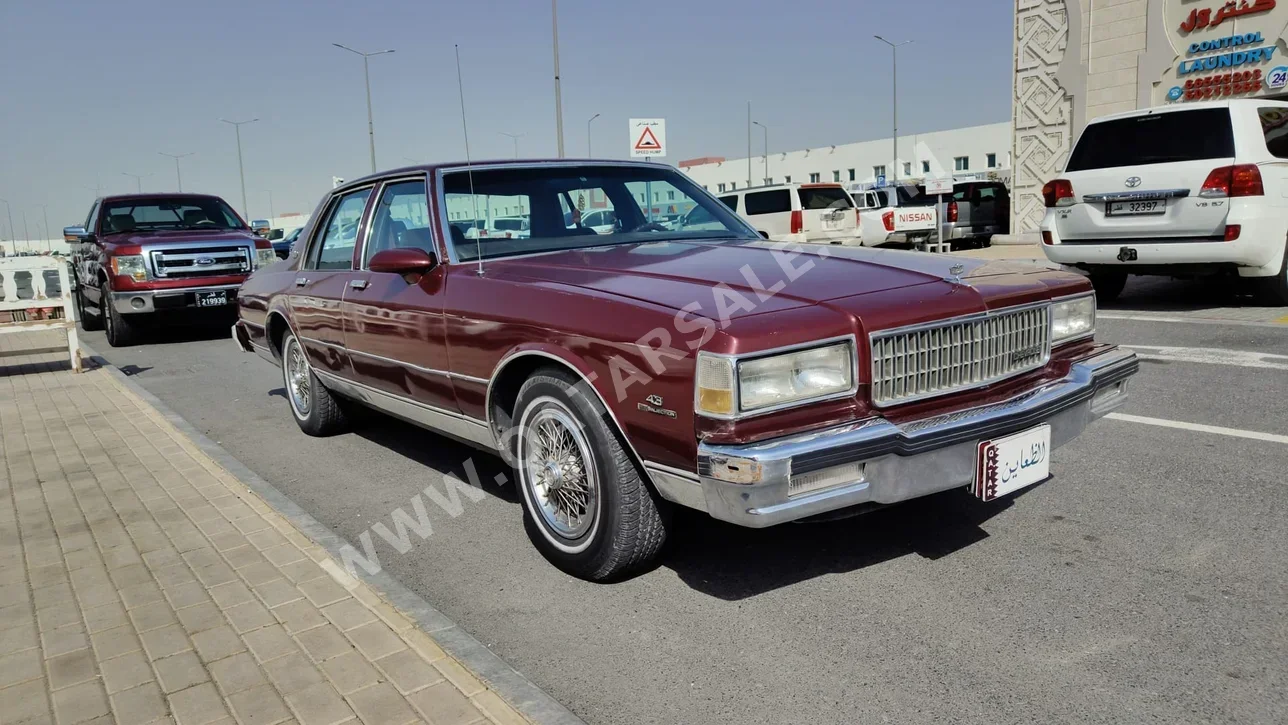 شفروليه  كابرس  1988  اوتوماتيك  98,000 كم  8 سلندر  دفع خلفي  كلاسك  عنابي