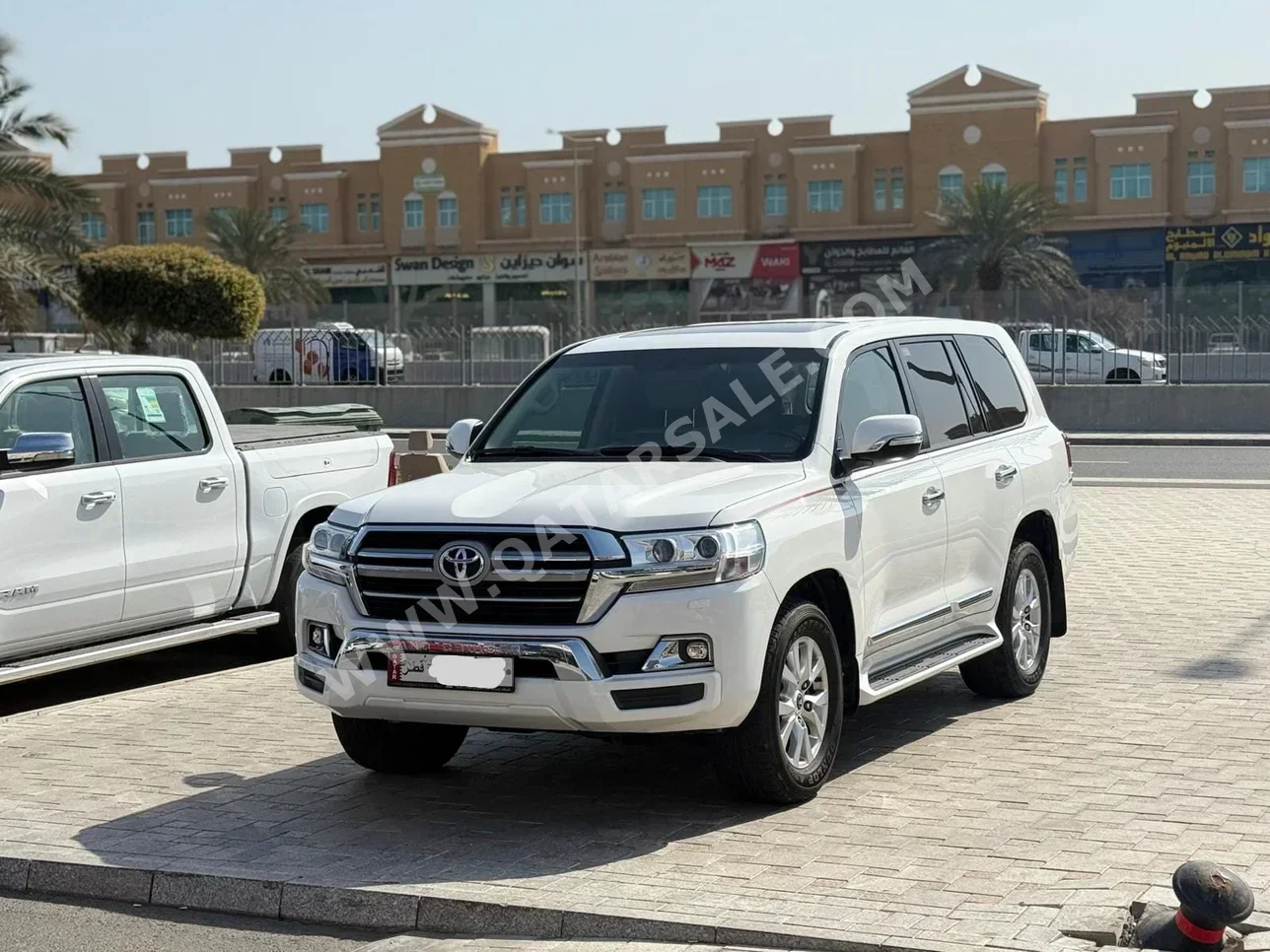 Toyota  Land Cruiser  GXR  2019  Automatic  150,000 Km  8 Cylinder  Four Wheel Drive (4WD)  SUV  White