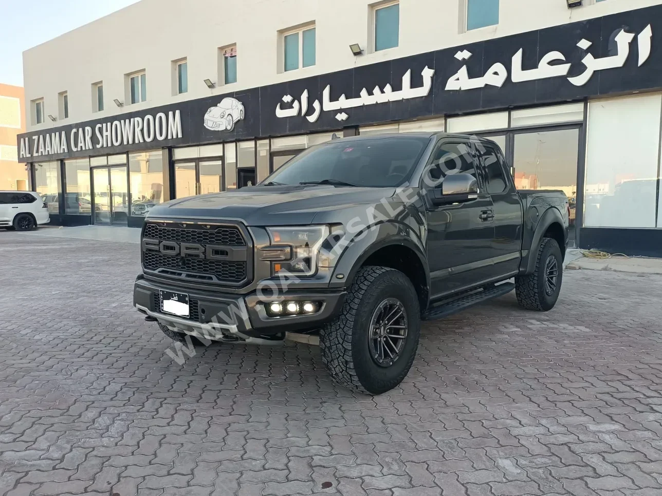 Ford  Raptor  2019  Automatic  130,000 Km  8 Cylinder  Four Wheel Drive (4WD)  Pick Up  Gray