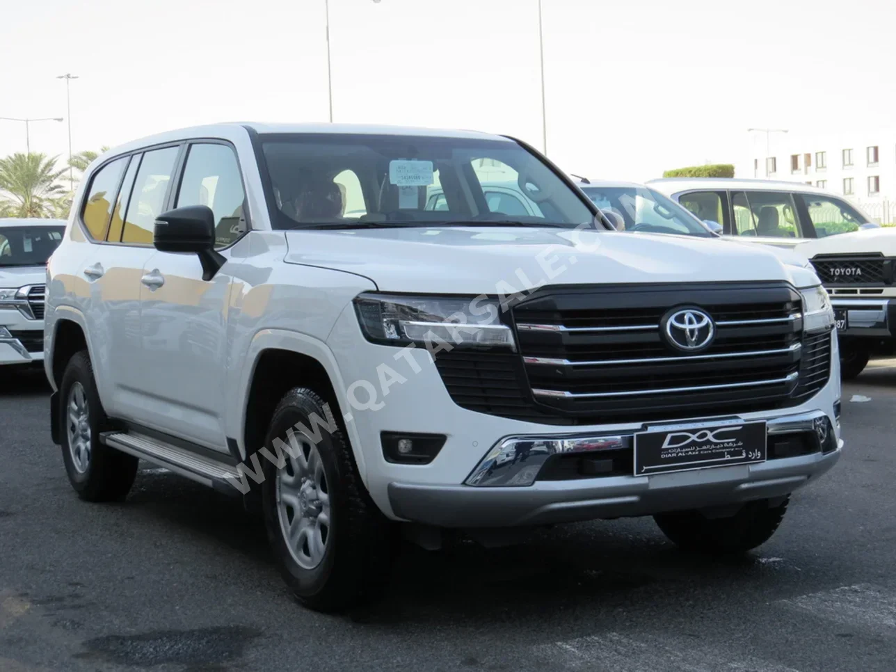 تويوتا  لاند كروزر  جي اكس  2025  اوتوماتيك  9,000 كم  6 سلندر  دفع رباعي  اس يو في  أبيض  تحت الضمان