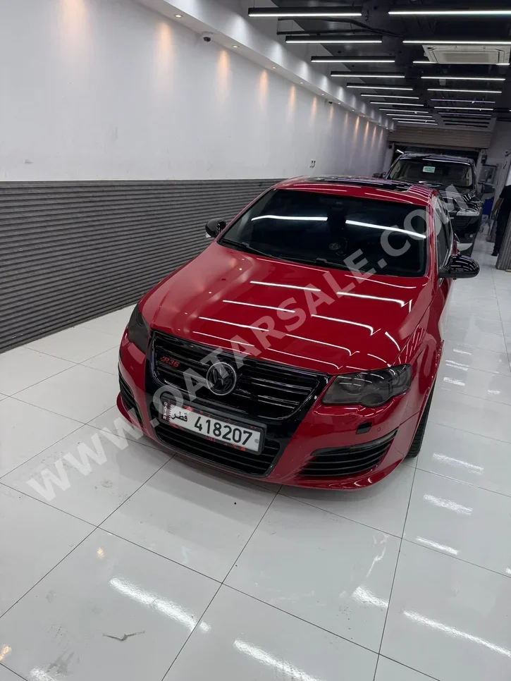 فوكس واغن  باسات  ار 36  2010  اوتوماتيك  212,000 كم  4 سلندر  سحب امامي  سيدان  أحمر